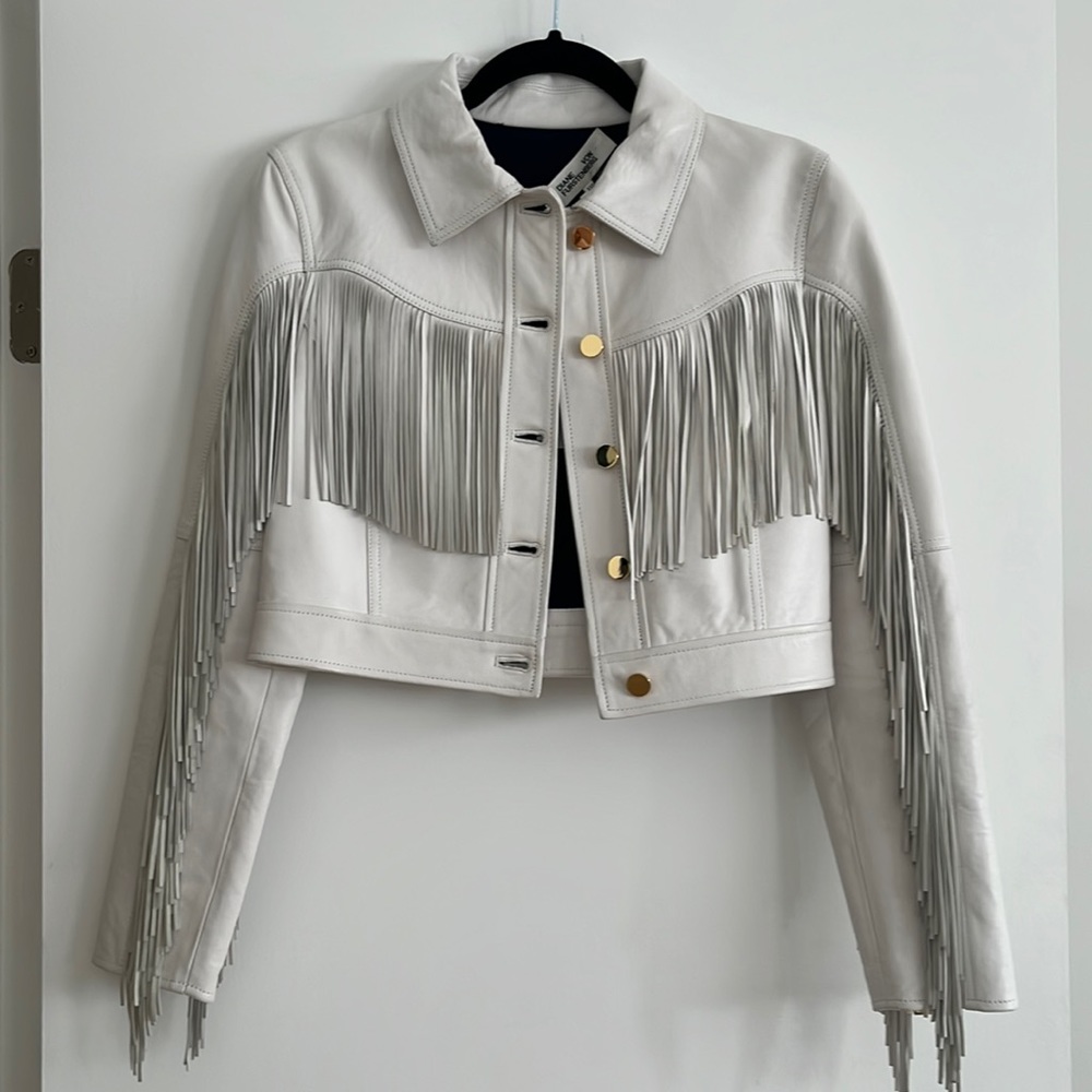 Diane Von Furstenburg Cropped White Leather Jacket with Fringe detail. XXS.